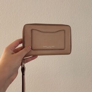 Marc Jacobs Leather Zip Around Wristlet Nude- Pre Loved